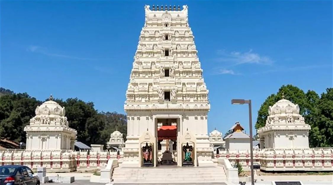Vemulawada & Dharmapuri Temple Tour � Taxi Service